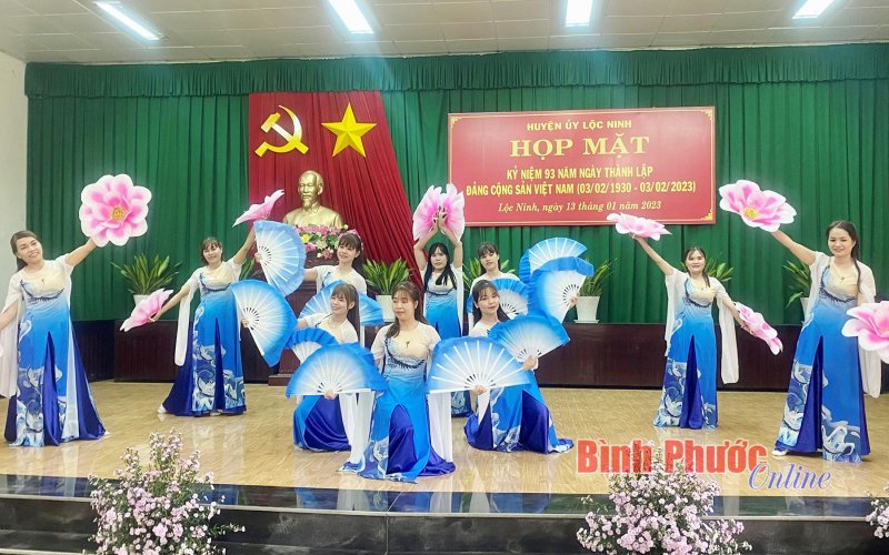 Lộc Ninh họp mặt kỷ niệm 93 năm ngày thành lập Đảng Cộng sản Việt Nam ...