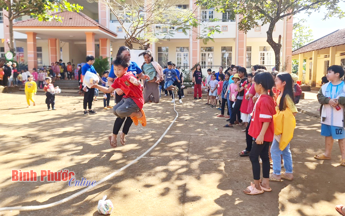 Tết ấm yêu thương