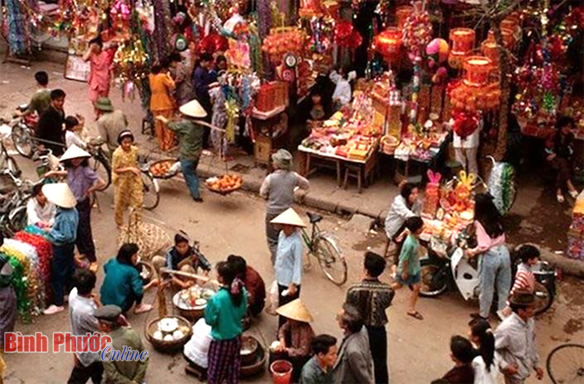 Rau quả 'cây nhà lá vườn' tại chợ Tết quê | baotintuc.vn