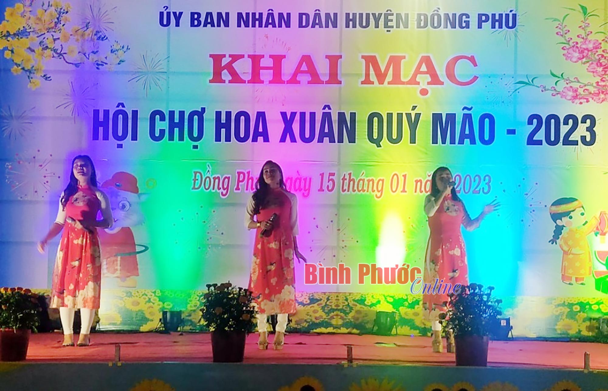 Đồng Phú khai mạc Hội chợ hoa xuân tết Nguyên đán Quý Mão