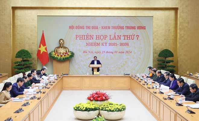 Thủ tướng Phạm Minh Chính chủ trì Phiên họp lần thứ 7 Hội đồng Thi đua-Khen thưởng Trung ương. (Ảnh: Dương Giang/TTXVN) ttxvn_thu_tuong_chu_tri_phien_hop_lan_thu_7_hoi_dong_thi_dua-khen_thuong_trung_uong_4.jpg