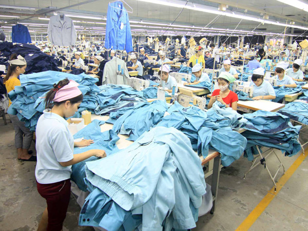 Dệt may là một trong những ngành hàng xuất khẩu đạt giá trị cao sang Indonesia trong năm 2024. (Ảnh: TTXVN) detmay.jpg