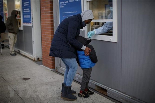 COVID-19: My van dung dau the gioi ve so ca nhiem va tu vong hinh anh 1