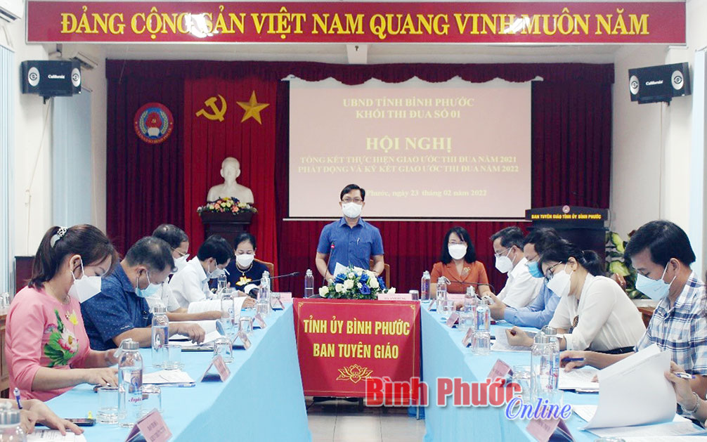 Khối thi đua số 1 ký kết giao ước thi đua năm 2022