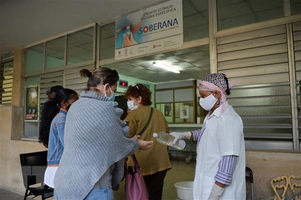 COVID-19: My van dung dau the gioi ve so ca nhiem va tu vong hinh anh 2