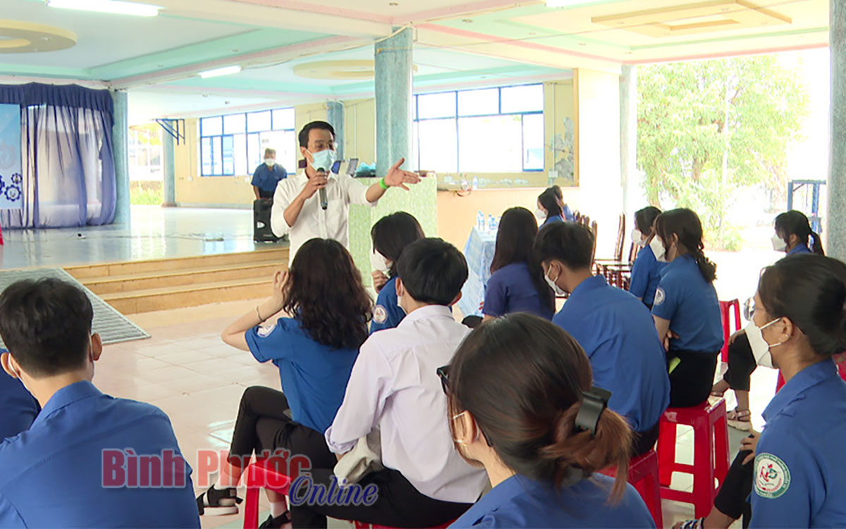 75 thanh, thiếu nhi tham gia rèn luyện kỹ năng sống