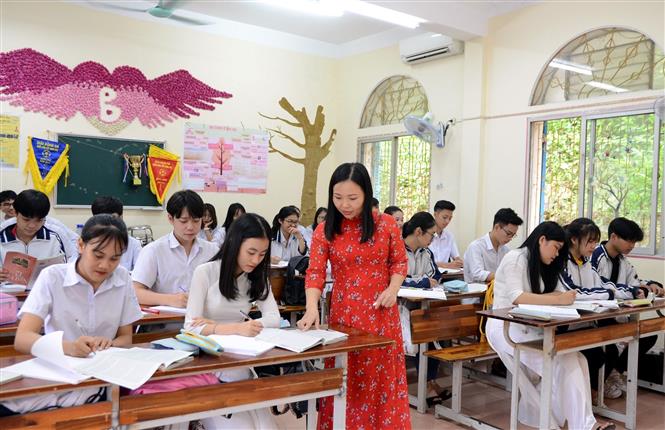 Bộ Giáo dục và Đào tạo thông tin về lương và phụ cấp lương cho giáo viên -  Binh Phuoc, Tin tuc Binh Phuoc, Tin mới tỉnh Bình Phước