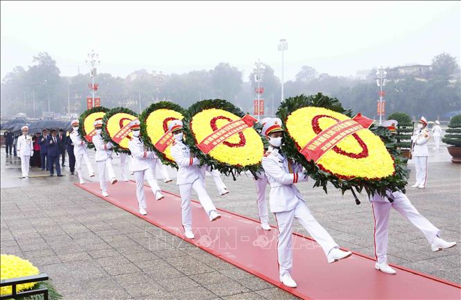 Lãnh đạo Đảng, Nhà nước vào Lăng viếng Chủ tịch Hồ Chí Minh