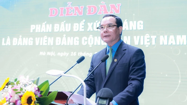 Không ngừng phấn đấu xứng đáng là đảng viên Đảng Cộng sản Việt Nam ảnh 1