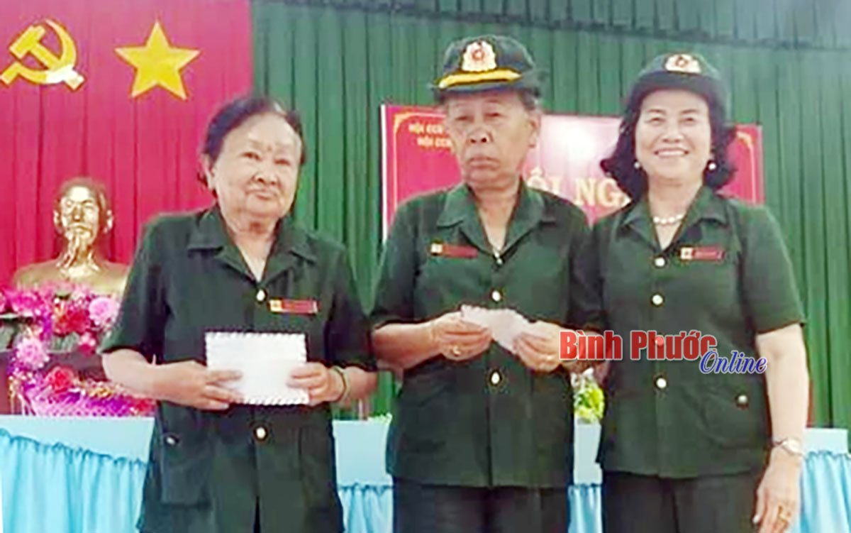 Nữ cựu chiến binh gương mẫu