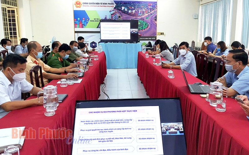 Triển khai 25 dịch vụ công thiết yếu lên Cổng thông tin quốc gia - Binh ...