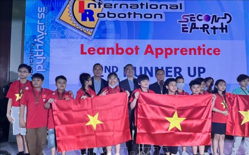 ทีมเวียดนามคว้ารางวัลมากมายจากการแข่งขันหุ่นยนต์นานาชาติปี 2023