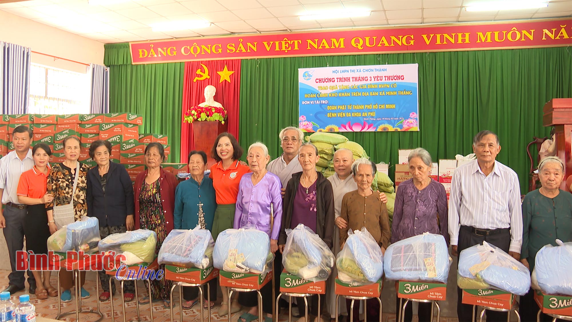 Chơn Thành: Mang yêu thương đến với phụ nữ khó khăn