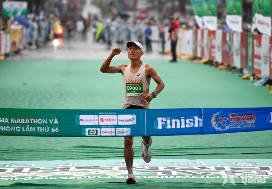 Nguyên Thanh, Ngọc Hoa bảo vệ thành công ngôi vô địch marathon