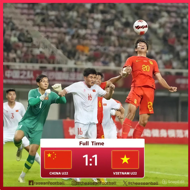 U22 Việt Nam (áo trắng) để chủ nhà Trung Quốc cầm hòa với tỷ số 1-1 tại Giải Giao hữu CFA Team China 2025. (Ảnh: ASEAN FOOTBALL) u22vntq.jpg