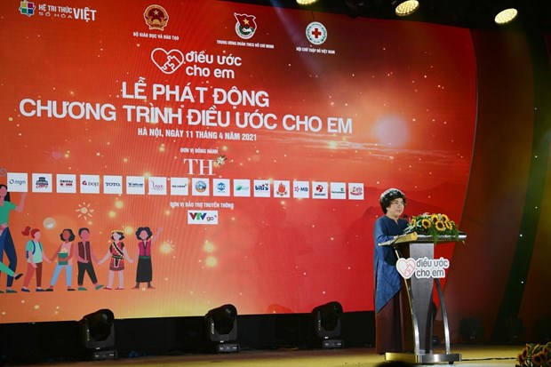 Phat dong chuong trinh “Dieu uoc cho em” vi hoc sinh vung kho hinh anh 4