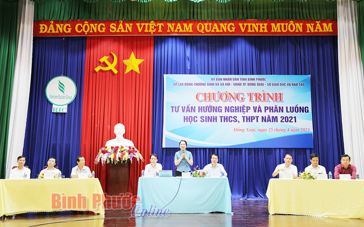 Đẩy mạnh tư vấn hướng nghiệp, phân luồng học sinh từ lớp 9