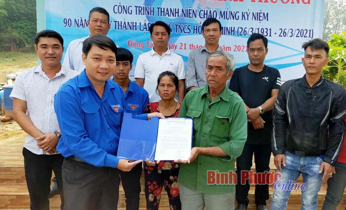 Mặt trận cùng dân giảm nghèo