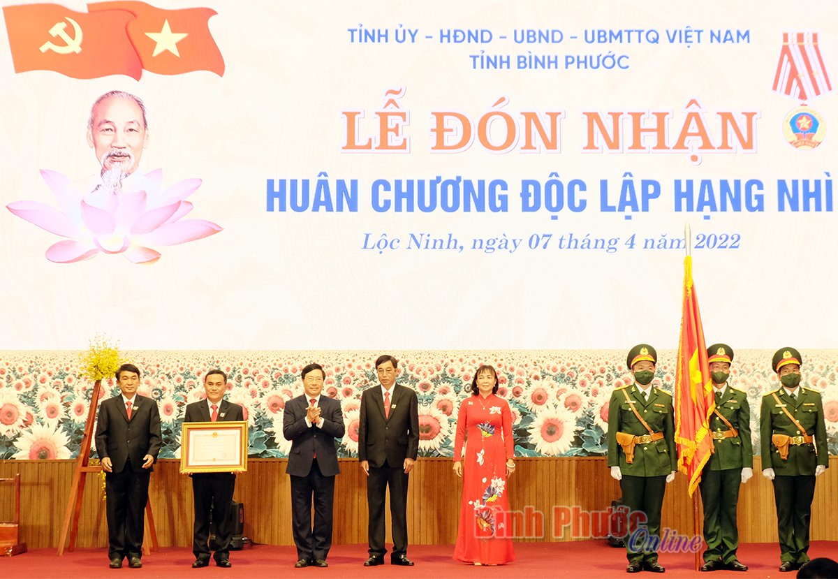 Long trọng lễ kỷ niệm 50 năm Ngày giải phóng huyện Lộc Ninh