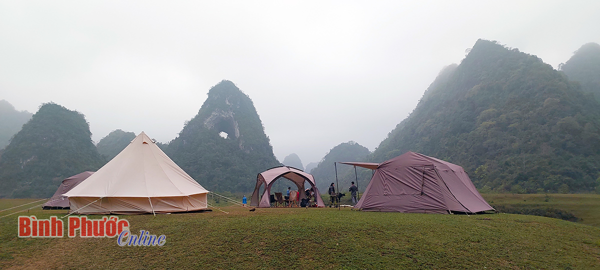 Về nơi cội nguồn cách mạng