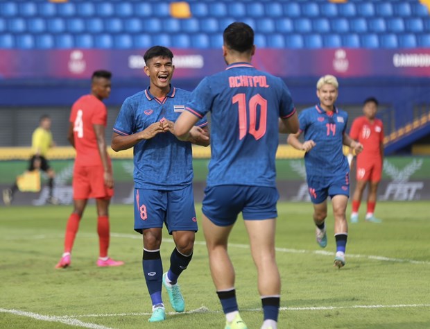 U22 Thai Lan thang dam U22 Singapore o ngay ra quan SEA Games 32 hinh anh 1