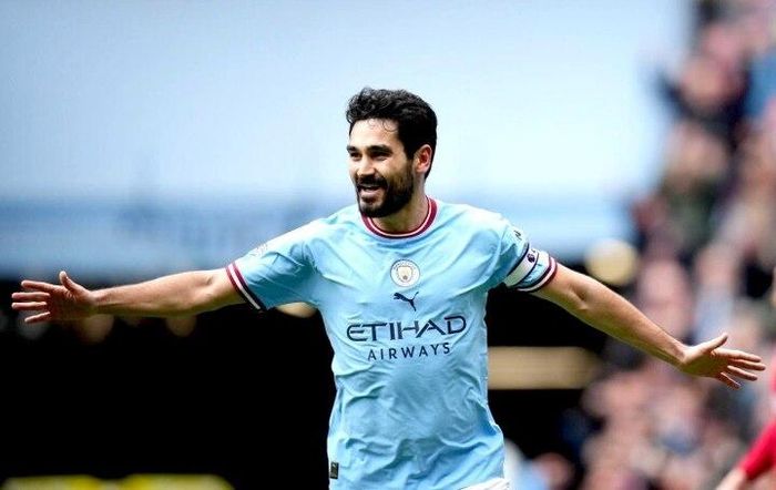 Gundogan thi đấu nổi bật trước Liverpool.