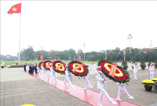 Lãnh đạo Đảng, Nhà nước vào Lăng viếng Chủ tịch Hồ Chí Minh