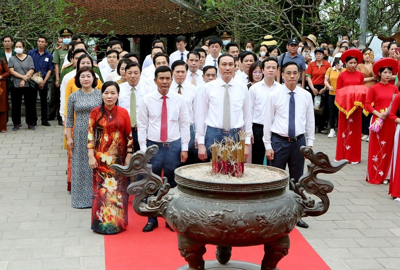 Lễ giỗ Đức Quốc Tổ Lạc Long Quân và dâng hương tưởng niệm Tổ Mẫu Âu Cơ ảnh 2