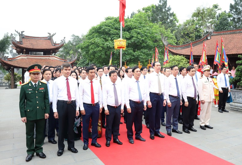 Lễ giỗ Đức Quốc Tổ Lạc Long Quân và dâng hương tưởng niệm Tổ Mẫu Âu Cơ ảnh 1