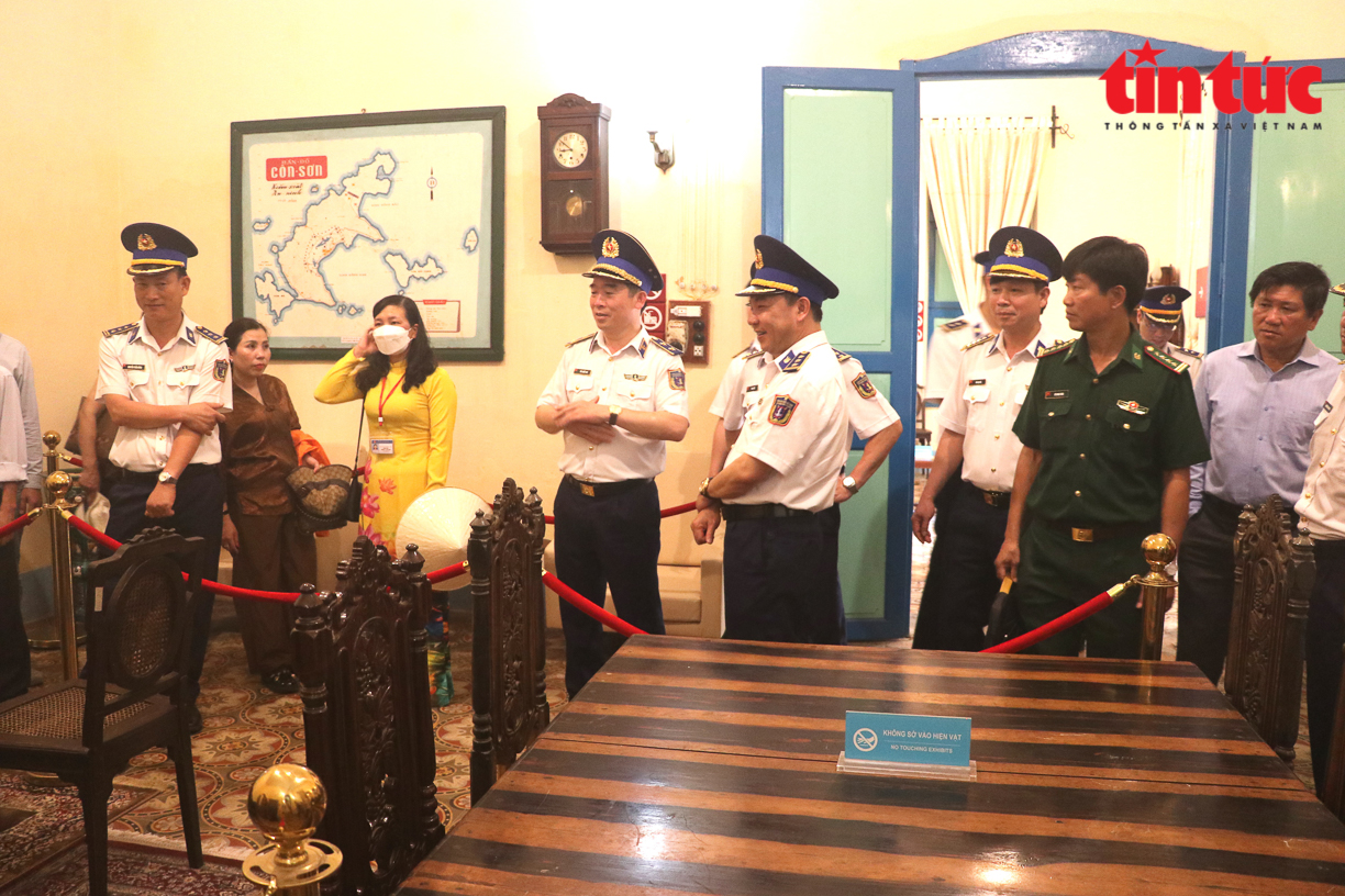 Ch&uacute; th&iacute;ch ảnh