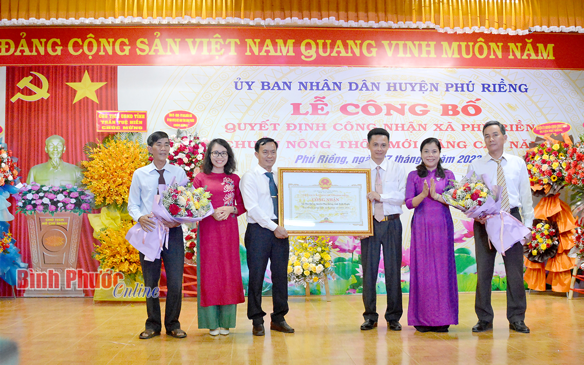 Xã Phú Riềng được công nhận đạt chuẩn nông thôn mới nâng cao