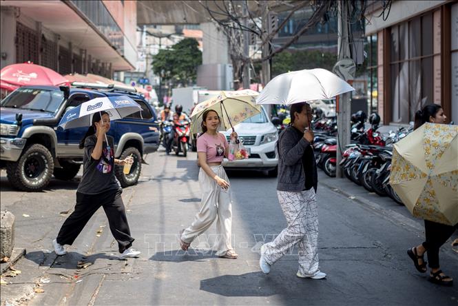 Lào: Cho phép học sinh nghỉ học nếu nền nhiệt quá cao