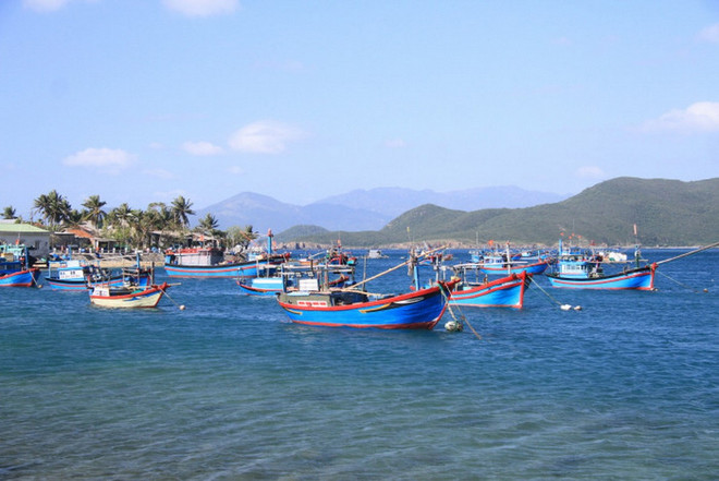 (Ảnh: Cục Du lịch Quốc gia Việt Nam) lang-bien-bich-dam-1.jpg