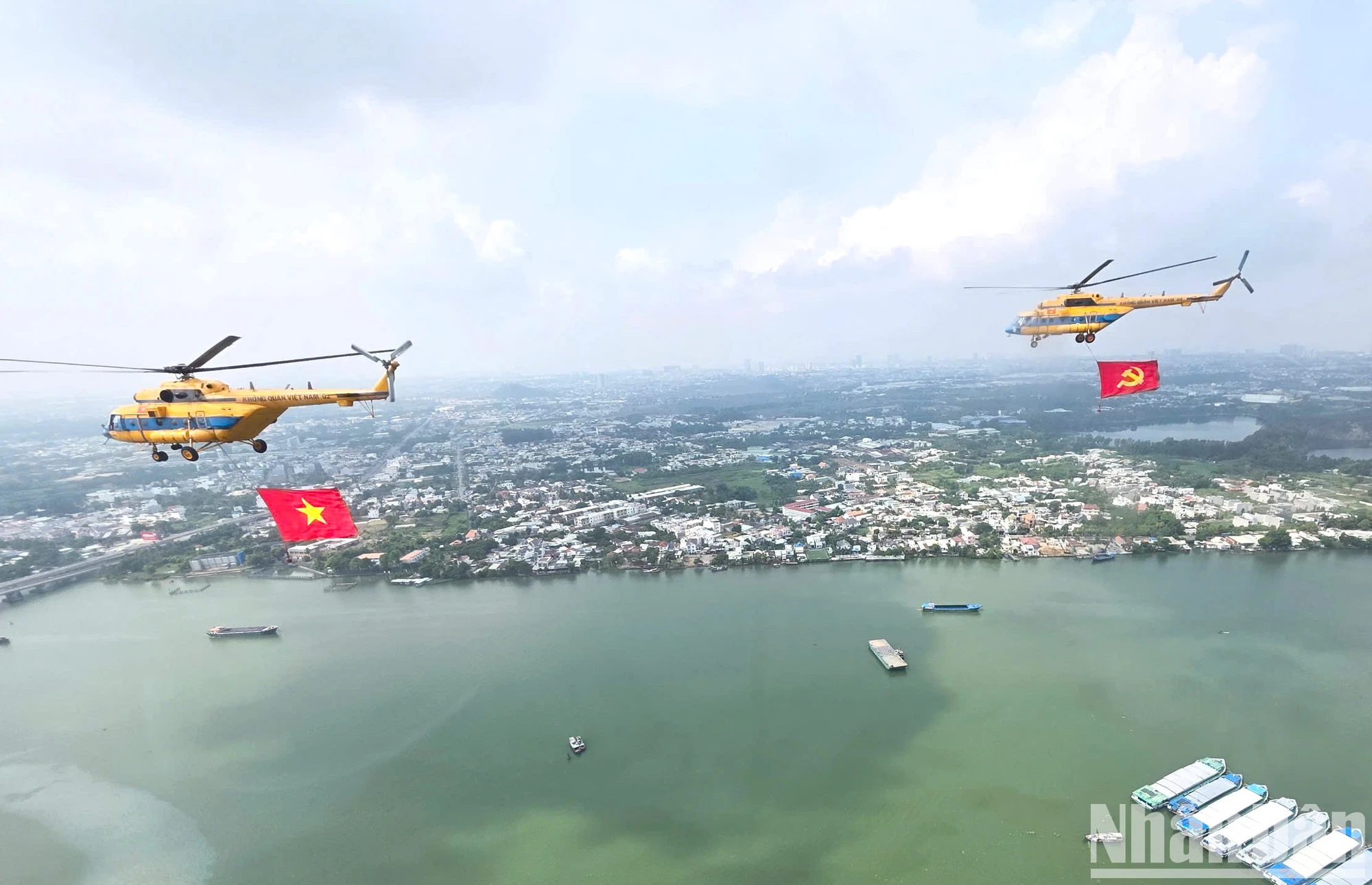 [Ảnh] Không quân miệt mài luyện tập cho Đại lễ 30/4 ảnh 6