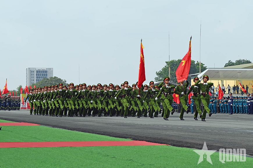 Tổng hợp luyện các lực lượng tham gia diễu binh, diễu hành Kỷ niệm 50 năm Ngày giải phóng miền Nam, thống nhất đất nước