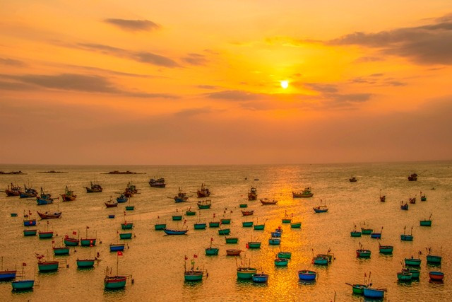 (Ảnh: Cục Du lịch Quốc gia Việt Nam) lang-chai-mui-ne.jpg