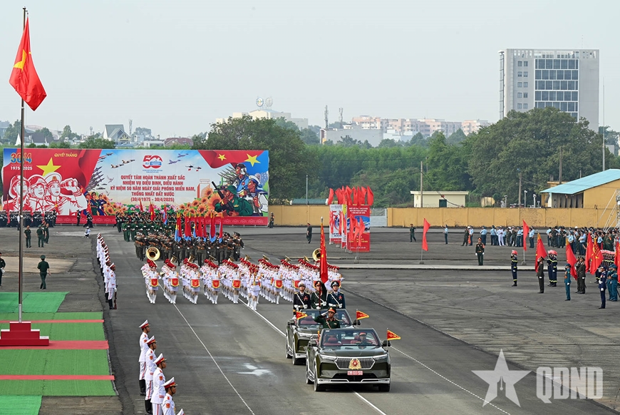 Tổng hợp luyện các lực lượng tham gia diễu binh, diễu hành Kỷ niệm 50 năm Ngày giải phóng miền Nam, thống nhất đất nước