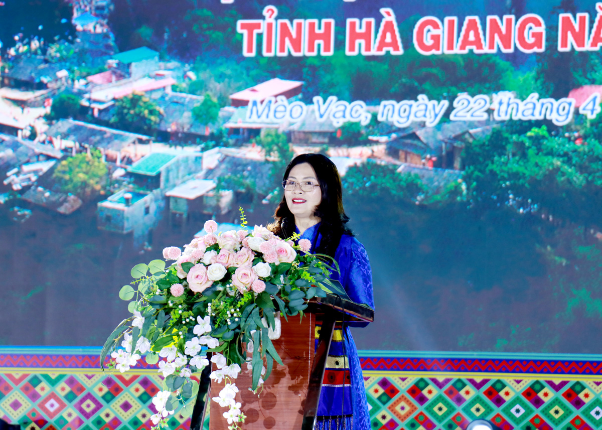 Phó Chủ tịch UBND tỉnh Vương Ngọc Hà phát biểu tại buổi lễ.