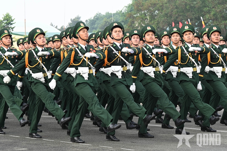 Tổng hợp luyện các lực lượng tham gia diễu binh, diễu hành Kỷ niệm 50 năm Ngày giải phóng miền Nam, thống nhất đất nước