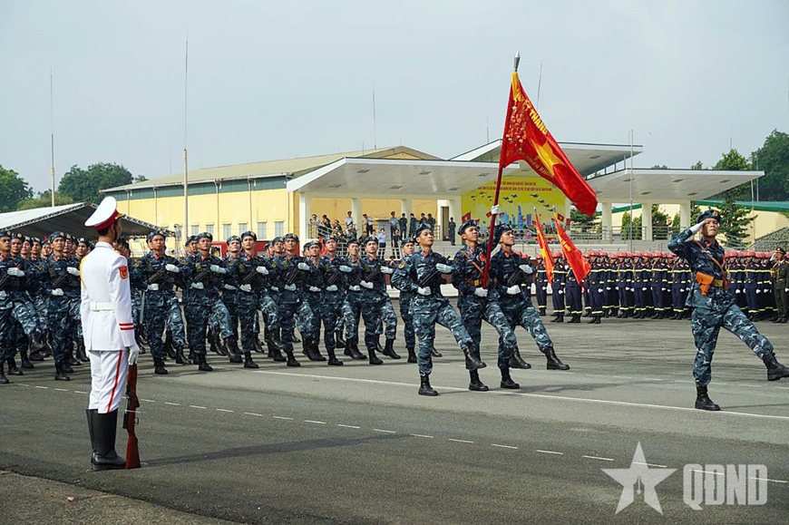 Tổng hợp luyện các lực lượng tham gia diễu binh, diễu hành Kỷ niệm 50 năm Ngày giải phóng miền Nam, thống nhất đất nước
