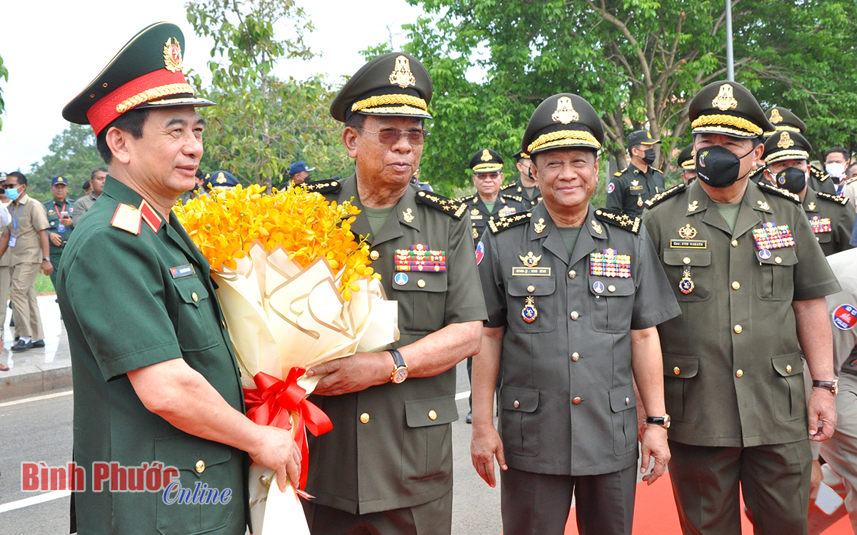 Nhiều hoạt động tại Giao lưu hữu nghị quốc phòng biên giới Việt Nam - Campuchia lần thứ nhất
