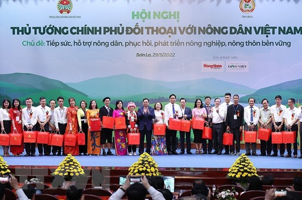 Thủ tướng: Nông dân là chủ thể, trung tâm của quá trình phát triển hình ảnh 3 Thu tuong: Nong dan la chu the, trung tam cua qua trinh phat trien hinh anh 3