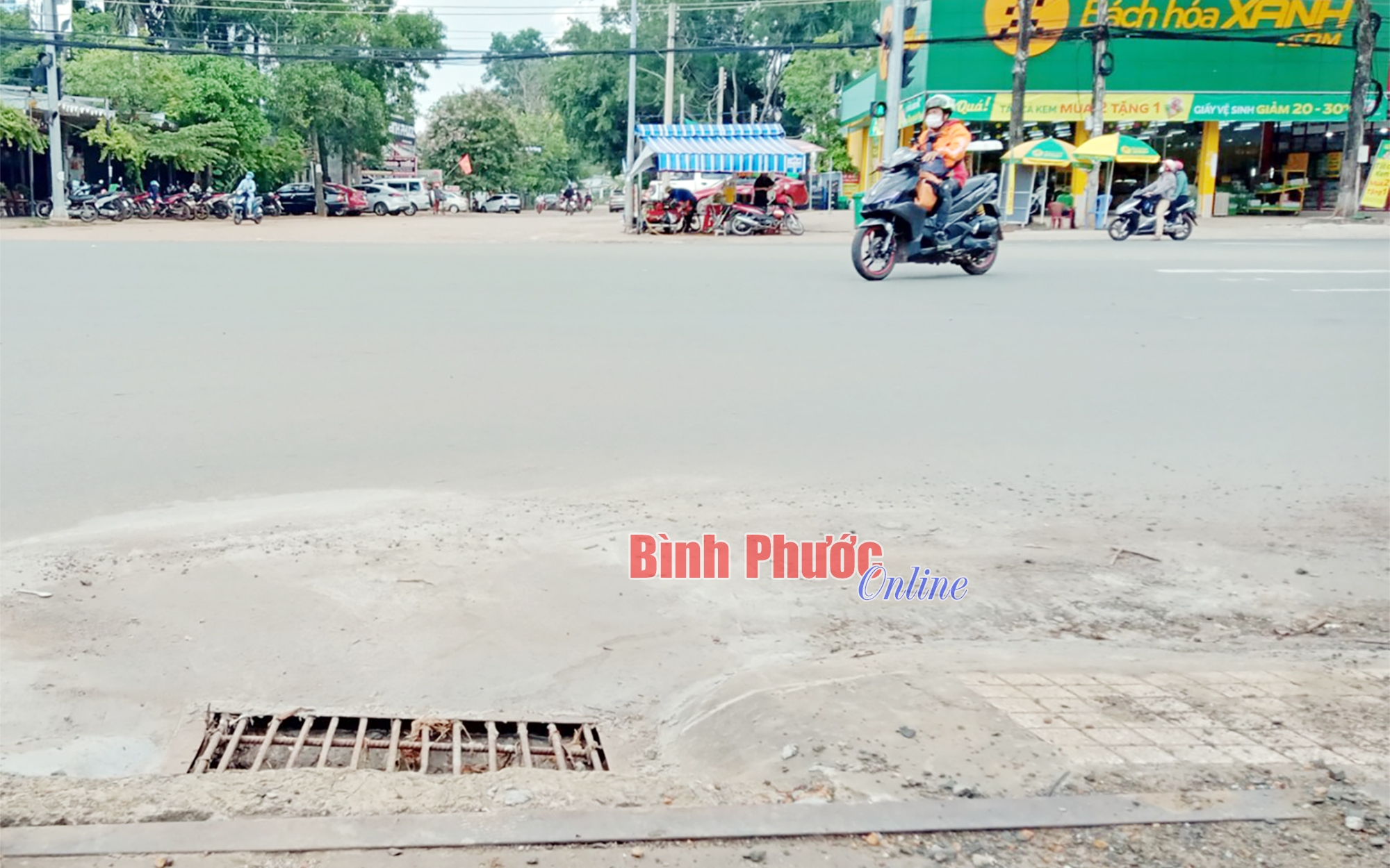 Hố sâu nguy hiểm trên đường Hùng Vương đã được khắc phục