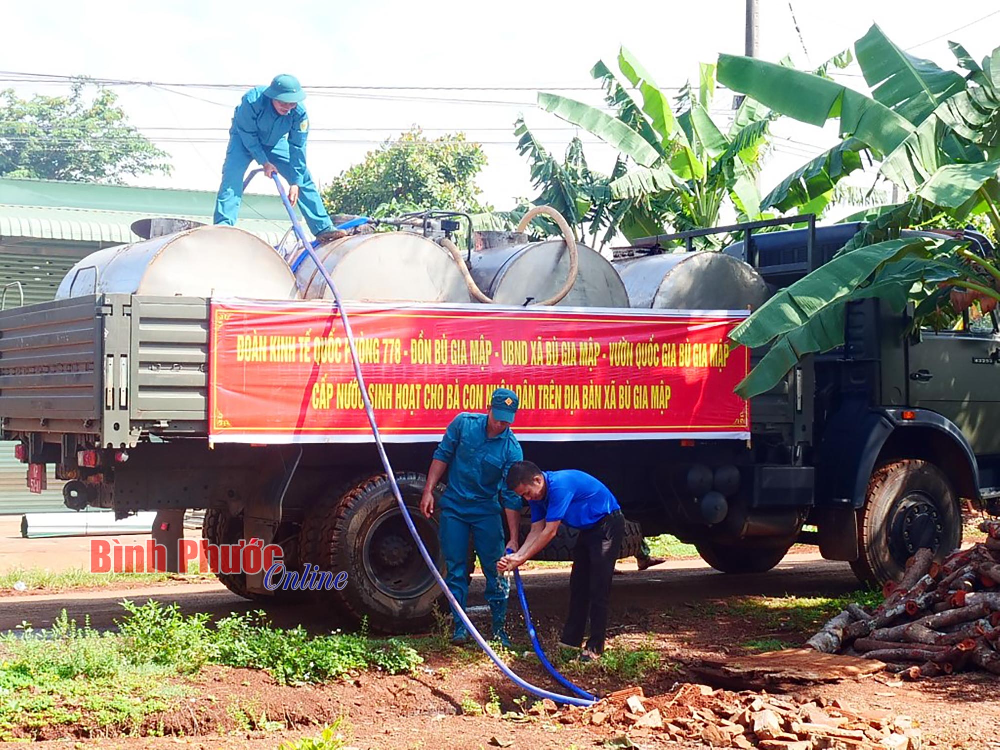 Giải “cơn khát” cho người dân vùng biên