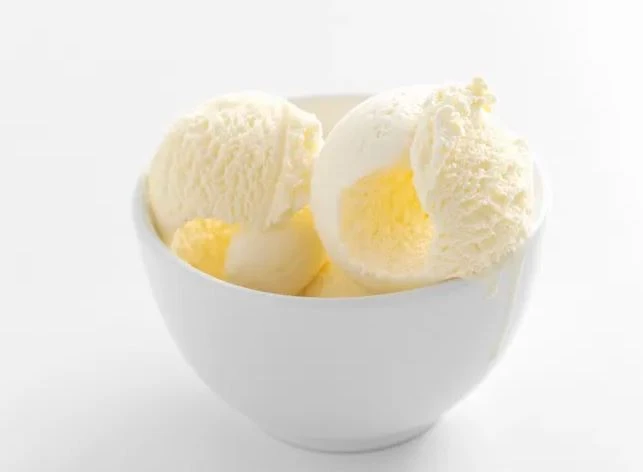 Hương liệu Vanillin trong kem vani có nguồn gốc từ dầu mỏ. (Nguồn: Getty Images) kem vani.JPG
