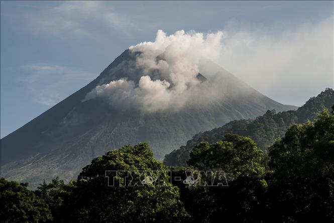 Indonesia: Lũ quét và núi lửa phun dung nham lạnh, 12 người thiệt mạng