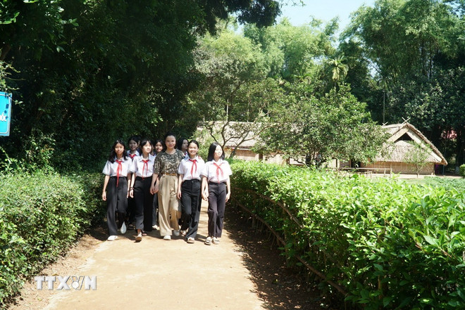 ttxvn-khu-di-tich-quoc-gia-dac-biet-kim-lien-2.jpg