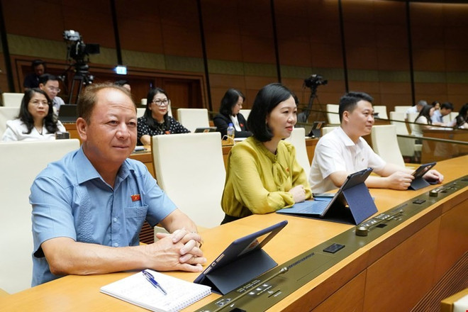 24 đại biểu Quốc hội đã phát biểu và nhìn chung các ý kiến đánh giá cao báo cáo tiếp thu giải trình của Ủy ban Thường vụ Quốc hội và thống nhất với nhiều nội dung của dự thảo luật. (Ảnh: QH/Vietnam+) qh2.jpg