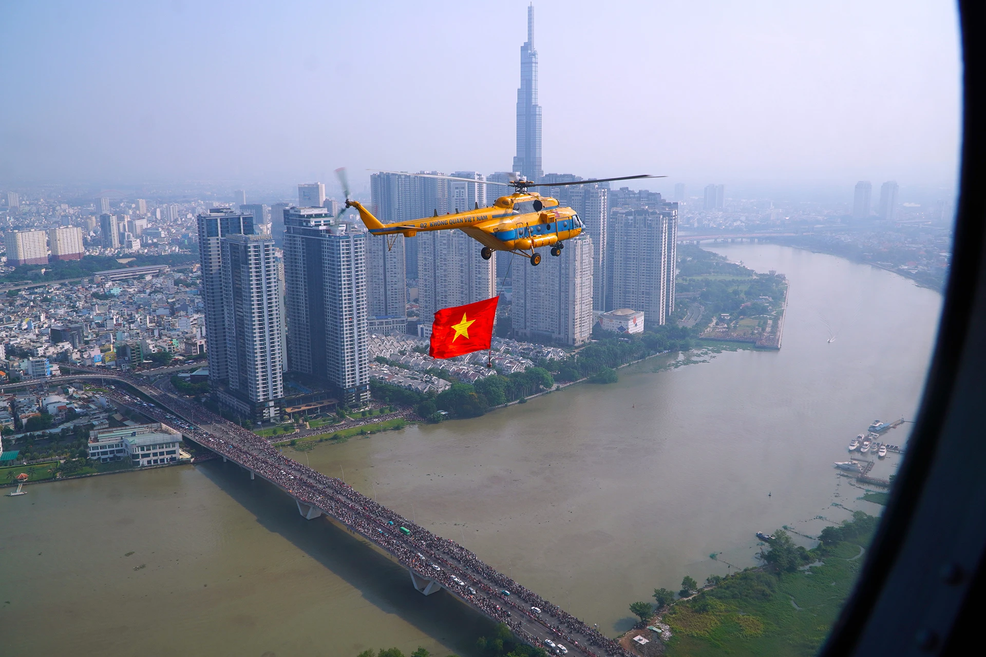 TPHCM-nhung cay cau-stit-2-cau Thu thiem-1.jpg