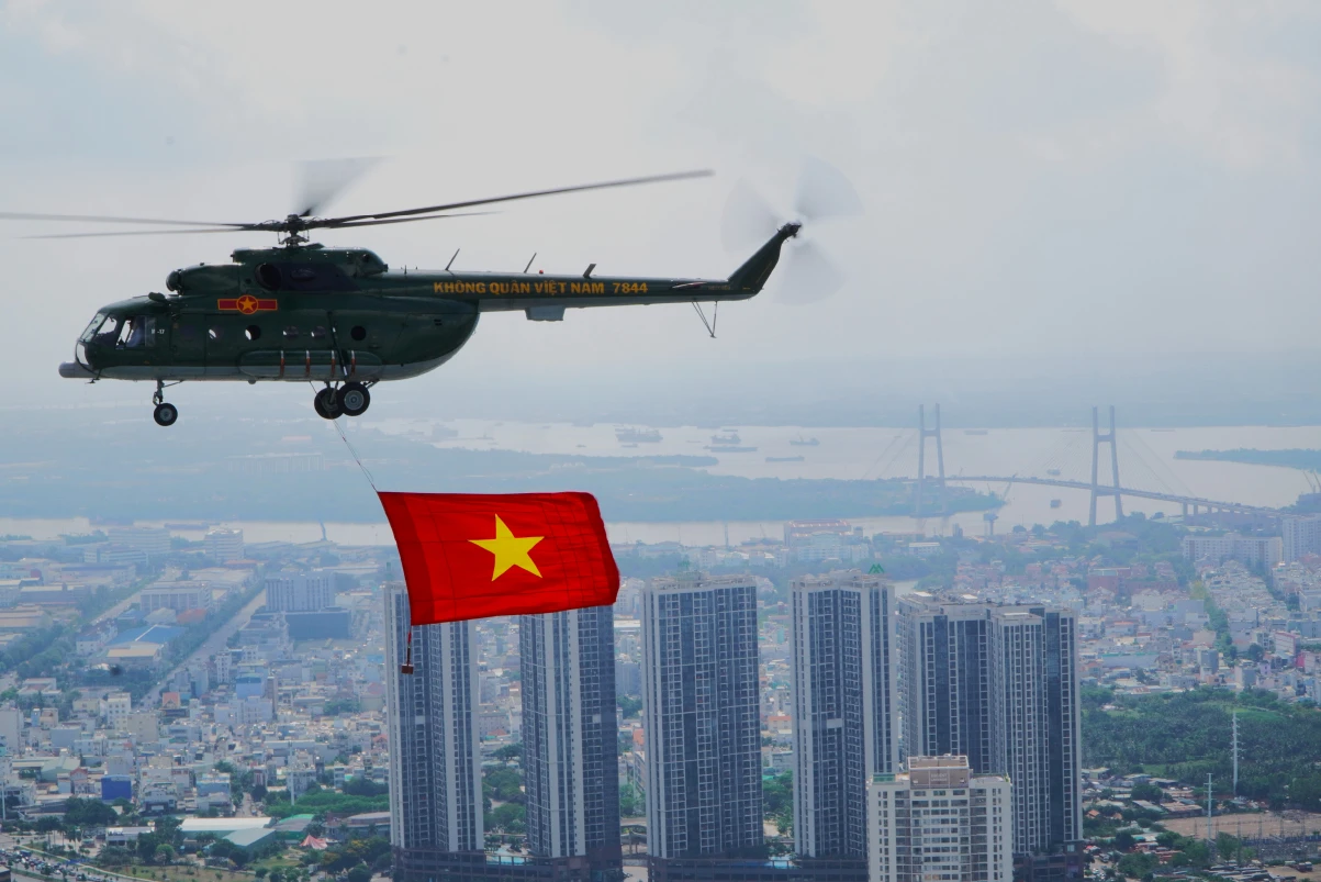 TPHCM-nhung cay cau-stit3-cau Phu My-1.jpg